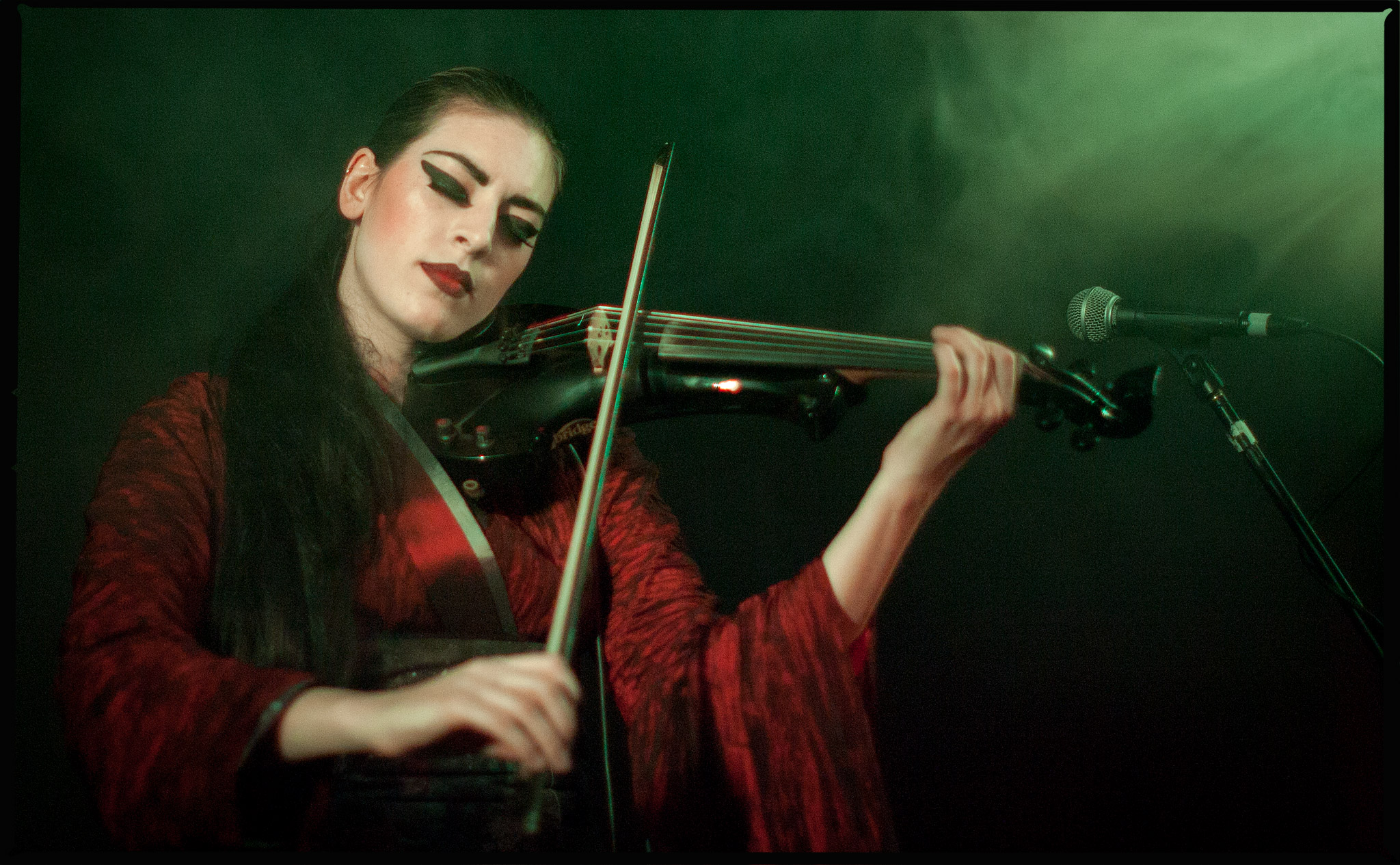 The Red Paintings play The Kings Arms Tavern, Auckland 2015.