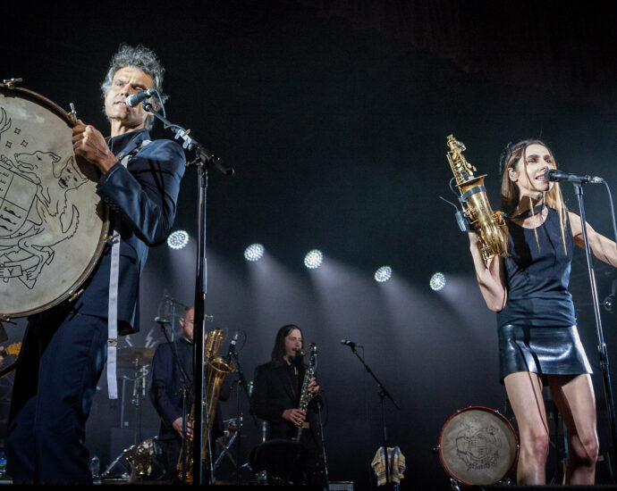 PJ Harvey performing live at the Logan Campbell Centre, Auckland 2017. Image by Doug Peters.