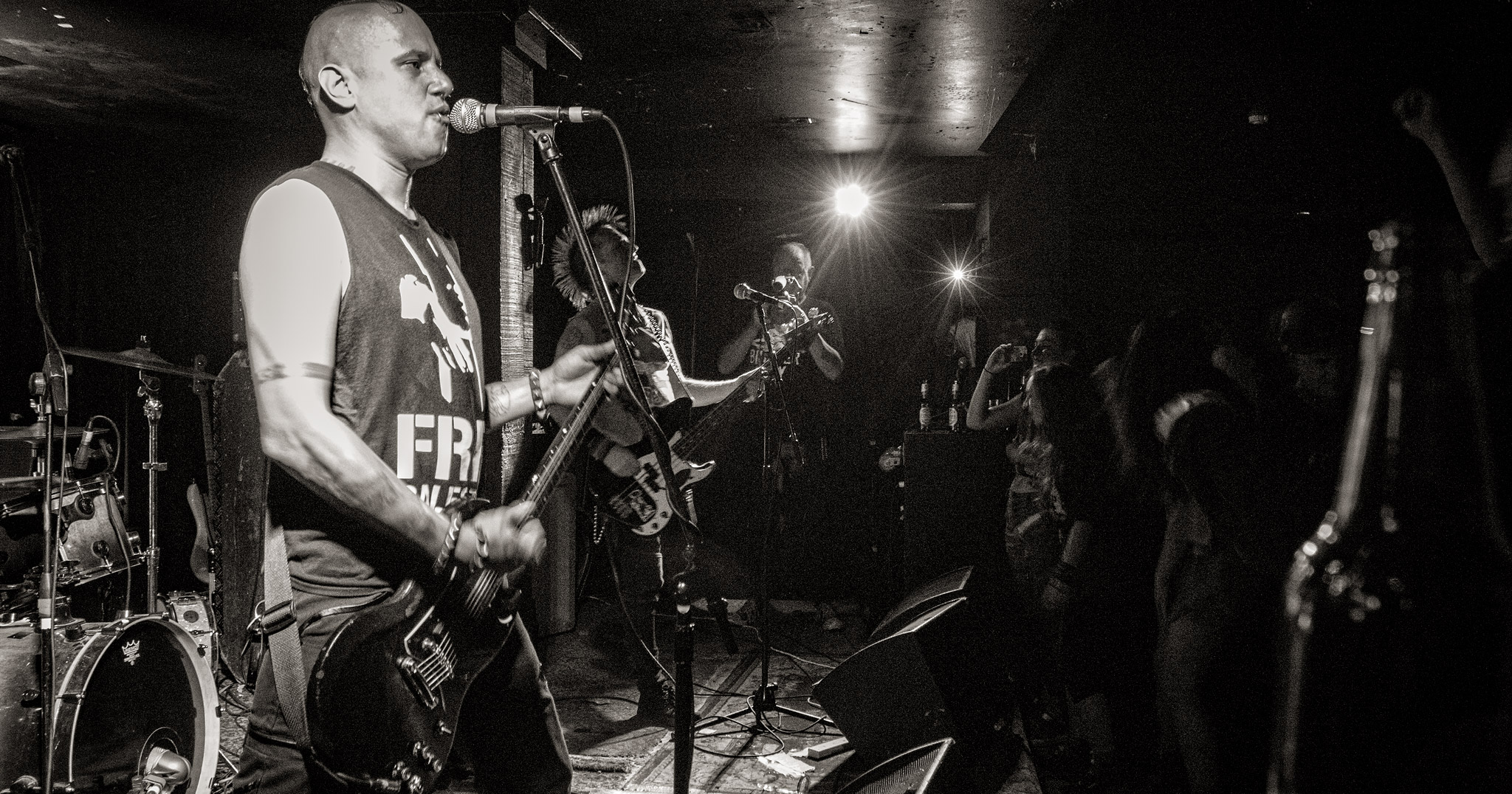 The Restarts perform live in Auckland, New Zealand 2017. Image by Sarah Kidd.