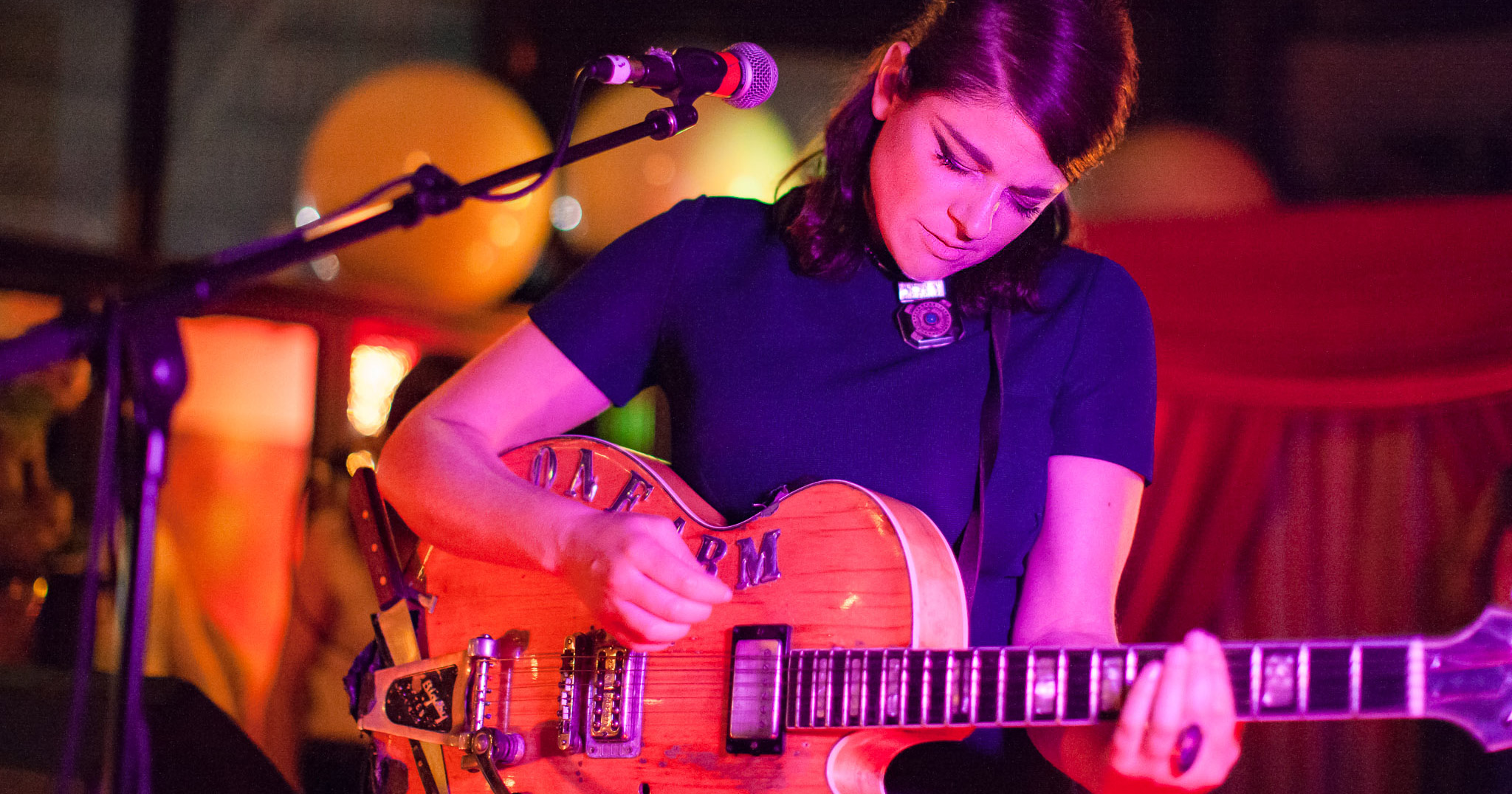Gemma Ray performs live in Auckland, New Zealand 2017. Image by Mike Thornton.