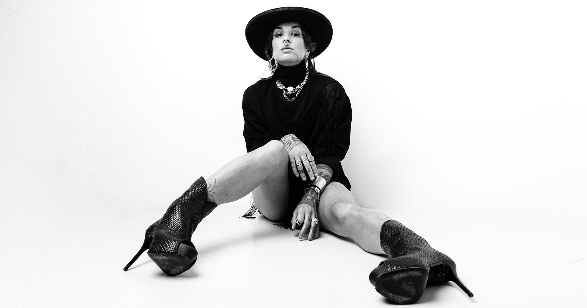 Hollie Smith Promo Image 2017