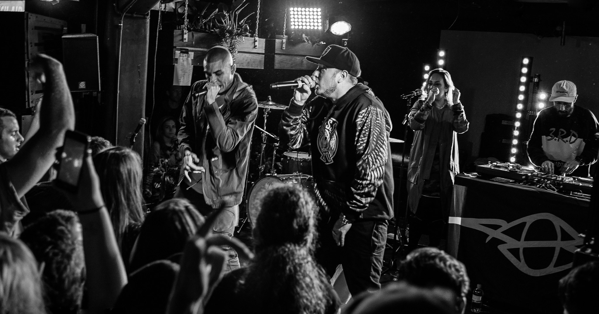 Bliss N Eso perform live in Auckland, New Zealand 2017. Image by Mike Thornton.
