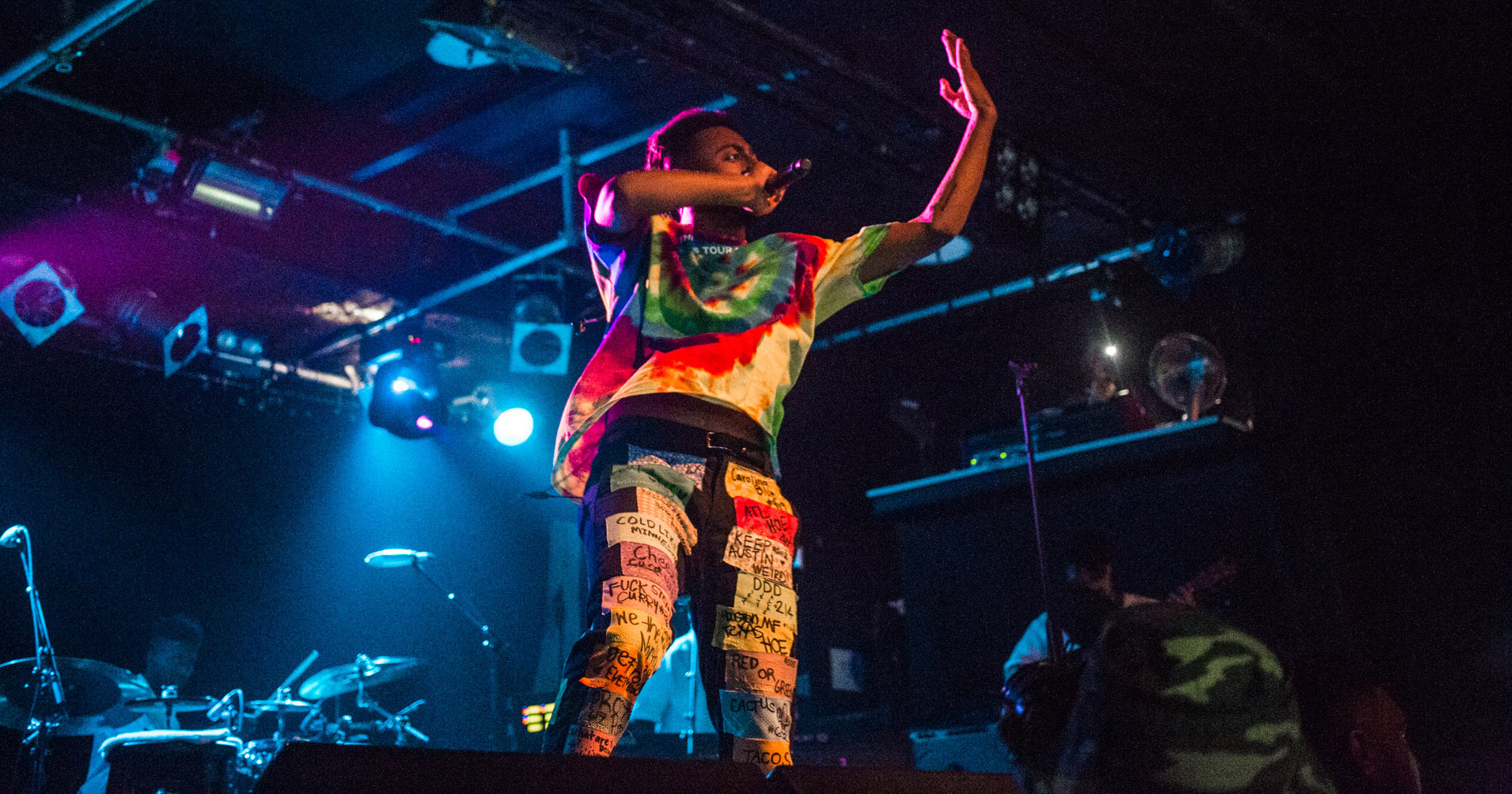Aminé performing live in Auckland, New Zealand, 2018. Image by Chelsea Munro.