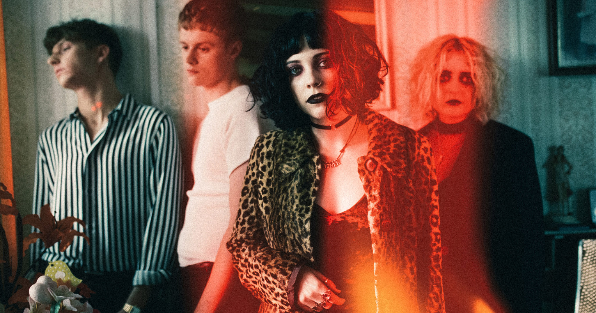PALE WAVES
