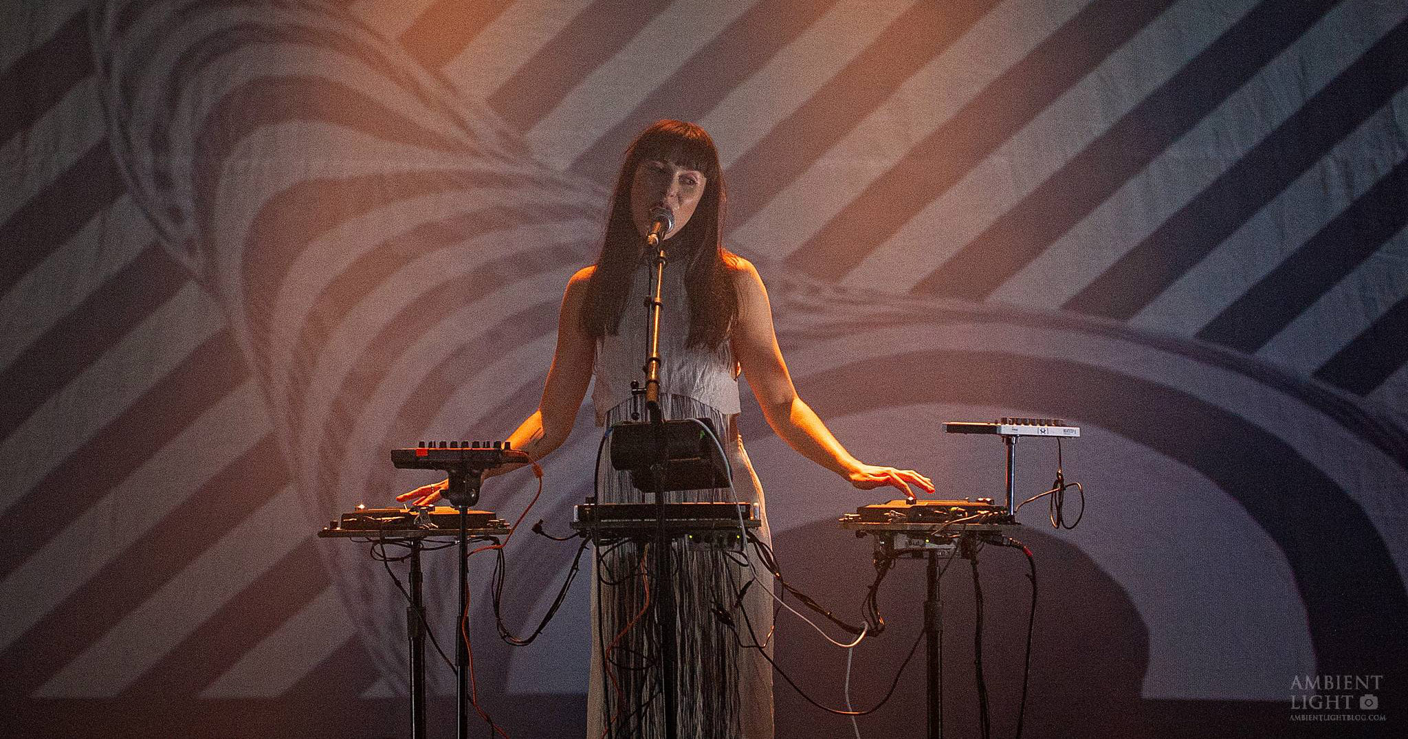 Kimbra performing live in Auckland, New Zealand, 2018. Image by Doug Peters.
