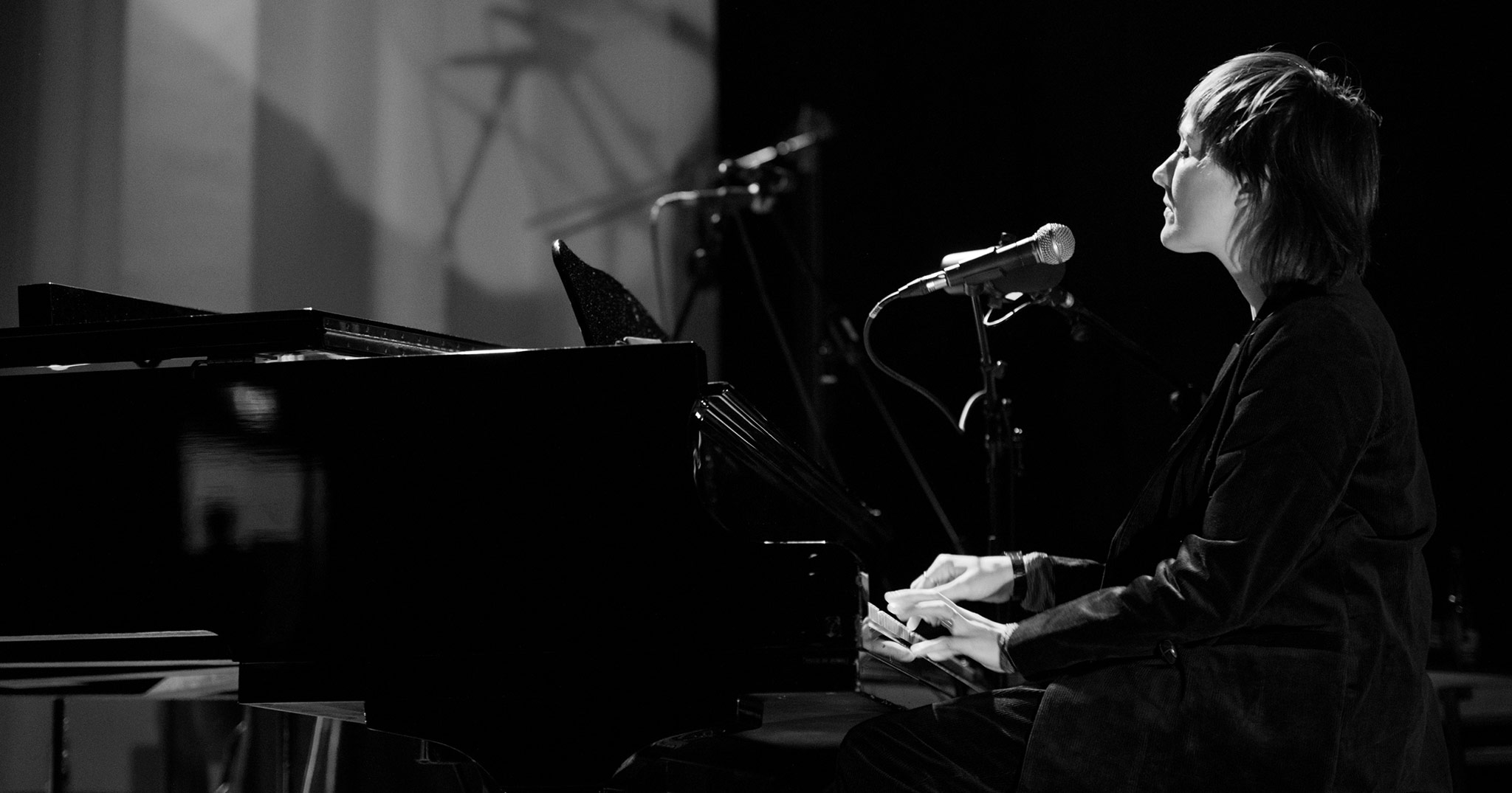 Cate Le Bon - Image by Simon Ayre