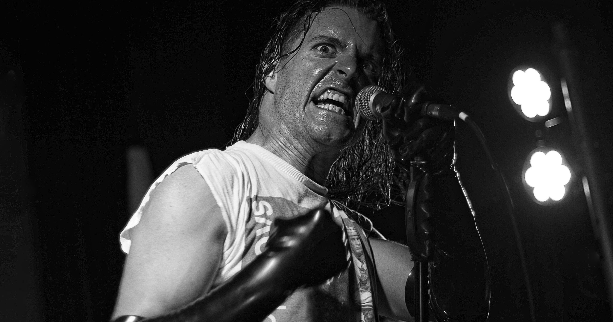 Deafheaven performing live in Auckland, New Zealand 2019. Image by Sarah Kidd.