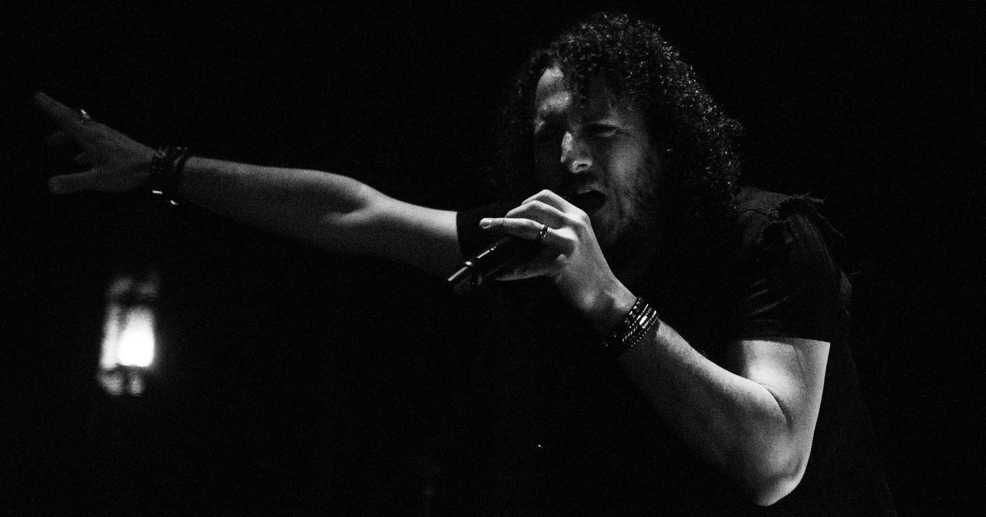 Haken performing live in Auckland, New Zealand 2019. Image by Lemonwood Photography.