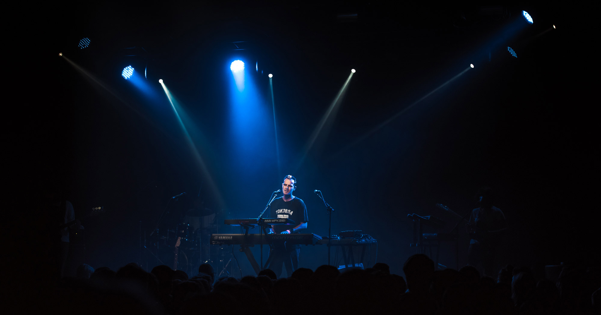 Jordan Rakei performing live in Auckland, New Zealand 2019. Image by Lemonwood Photography.