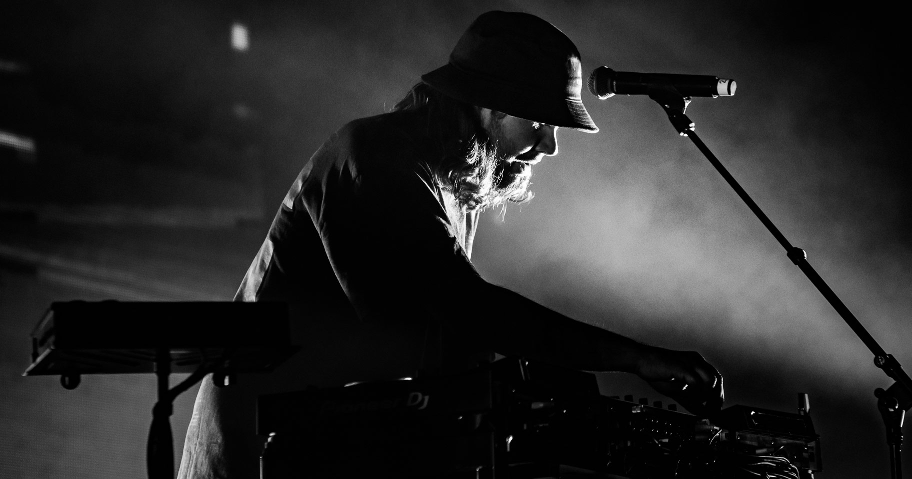 Hermitude performing live in Auckland New Zealand, 2019. Image by Lemonwood Photography.