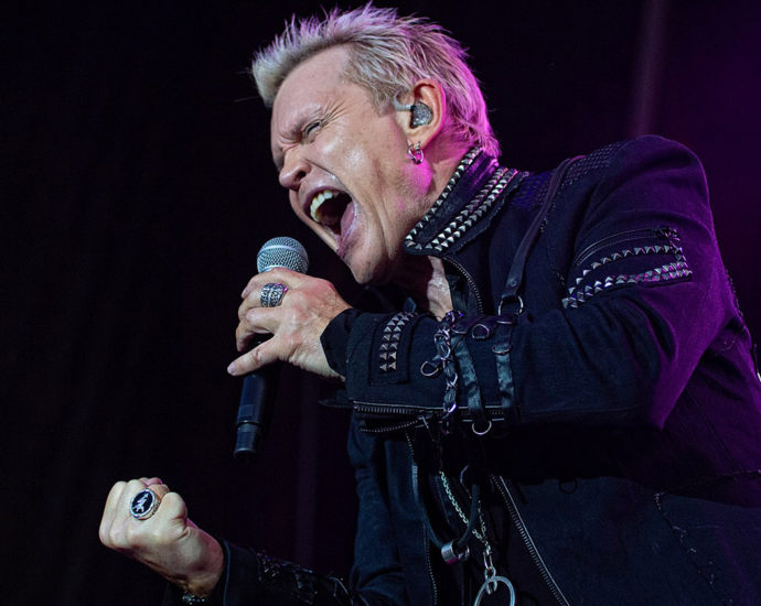 Billy Idol performing live in Auckland, New Zealand 2020. Image by Doug Peters.