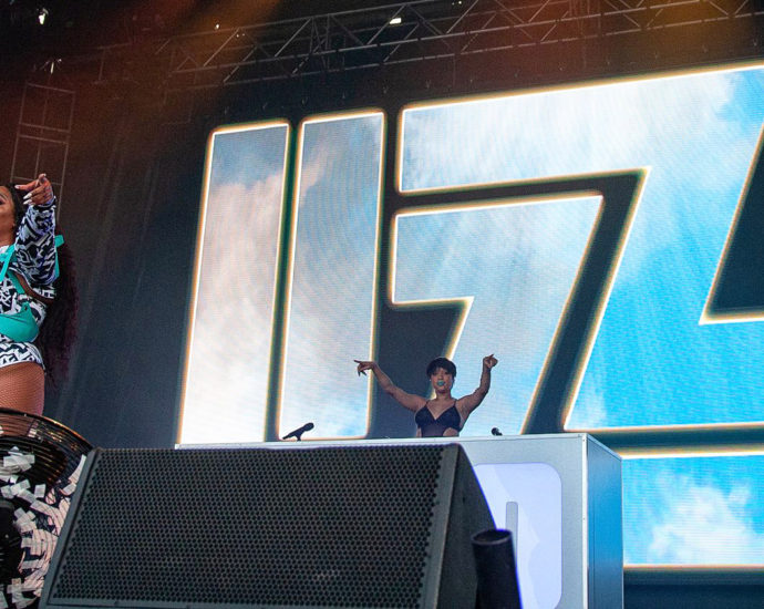 Lizzo performing live at FOMO, Auckland New Zealand, 2020. Image by Doug Peters.
