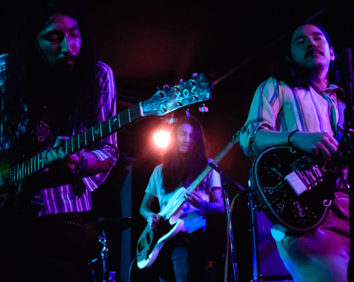 Kikagaku Moyo performing live in Auckland, New Zealand 2020. Image by Lemonwood Photography.