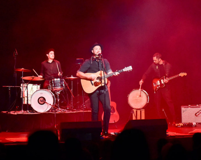 Stretch performing live at Toitoi, Hawkes Bay, 2020. Image by Ian Cooper Photography.
