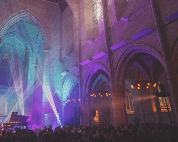 Amanda Palmer performing live in Auckland, New Zealand, 2020. Image by Doug Peters.