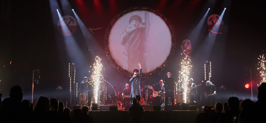 The Pink Floyd Experience 1st June 2021 Municipal Theatre, Napier, New Zealand Review by Rob Harbers. Photography by Reef Reid.