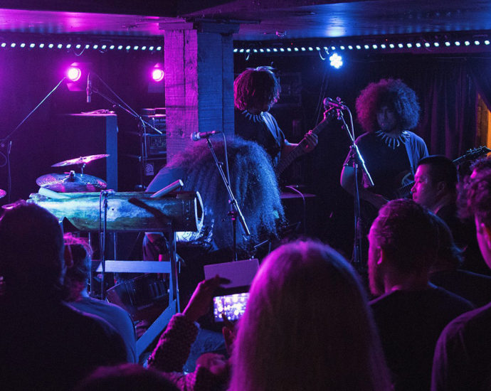 Shepherds Reign performing live in Auckland, New Zealand 2021. Image by Doug Peters.