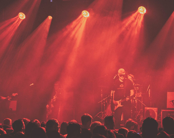 Garageland performing live in Auckland, New Zealand 2022. Image by Doug Peters.