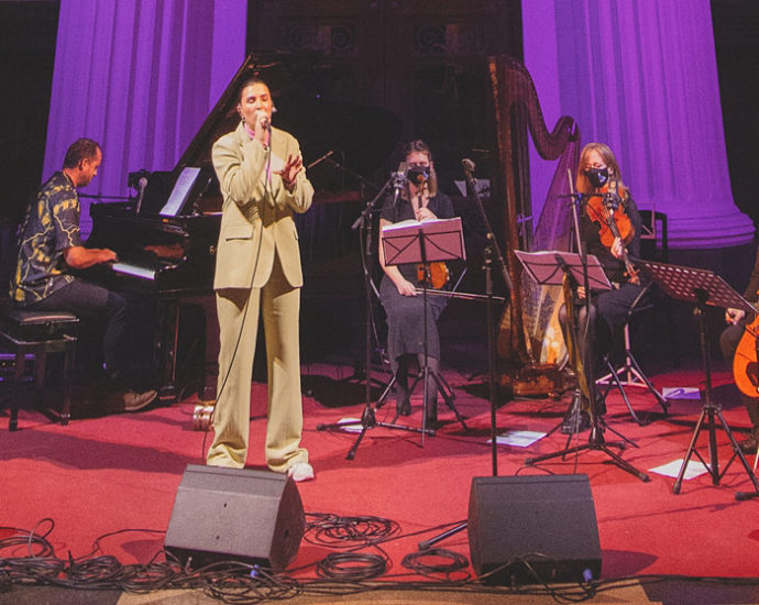 Georgia Lines performing live in Auckland, New Zealand 2022. Photo by Doug Peters.