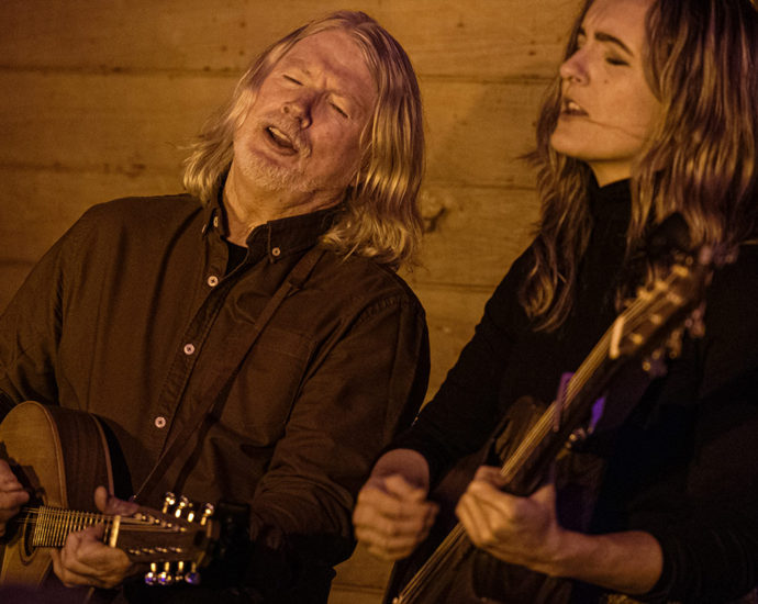 We Mavericks Small Hall Sessions