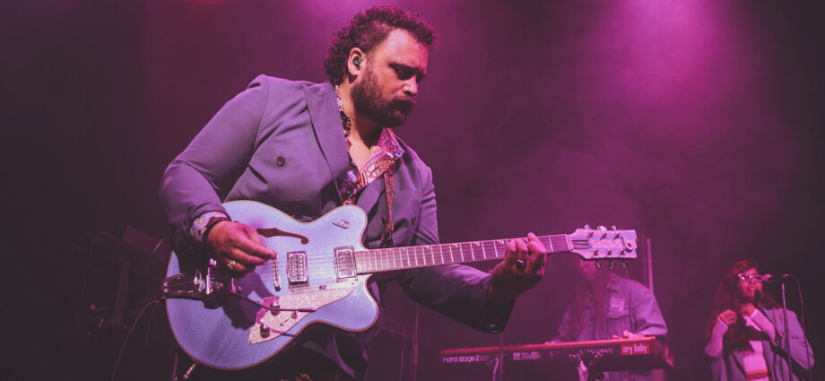 Troy Kingi performing live at Powerstation, Auckland 2022. Photo by Doug Peters.
